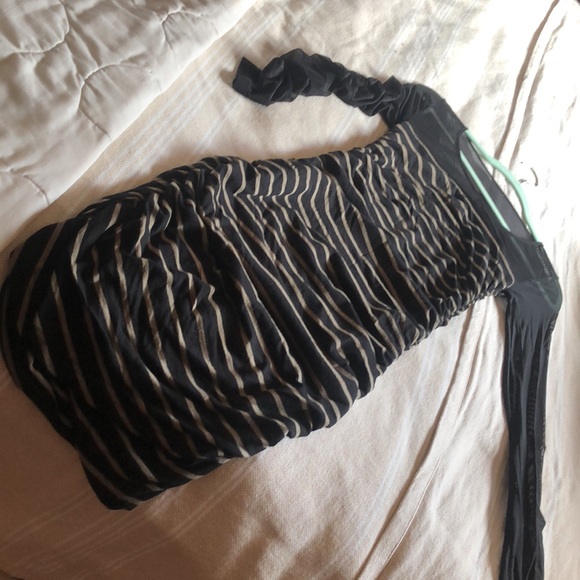 Akira Ruched Dress - Picture 6 of 7